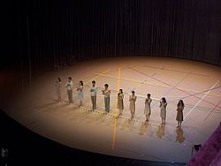 Les danseurs du Ballet de l'Opéra de Paris lors de l'entrée de Rain au répertoire en mai 2011