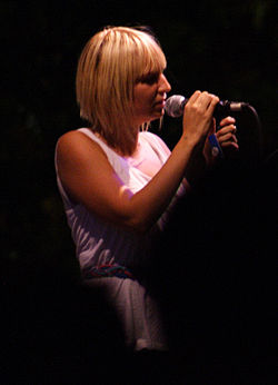 Sia Furler in concert.jpg