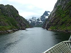Le Trollfjord en été.
