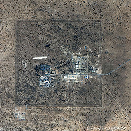 Le réacteur de Aïn Oussara photographié par un satellite de reconnaissance de l'US Air Force (7 mai 2000)