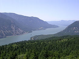 Le Columbia près du barrage de Bonneville, 2004.