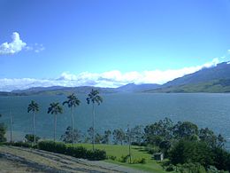 Vue du lac Calima depuis la route de Buga à Calima el Darién.