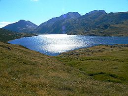 Lac du Lanoux entre le pic du Carlit et le col du Puymorens