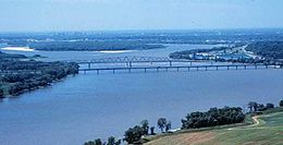 Le Mississippi au point de confluence du Missouri, au nord de Saint-Louis.