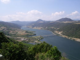 Lac du barrage de Caramany