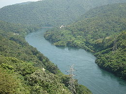 La Ping près du barrage Bhumipol, dans la province de Tak.