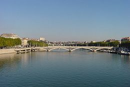 Le Rhône à Lyon sous le pont Wilson
