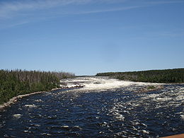 Les rapides Kaumwakweyuch,(Photo prise du pont de la route de la Baie James).