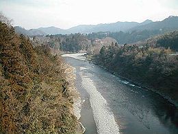 La rivière Tama à Inuayama.
