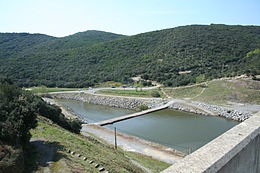 La Peyne après le barrage des Olivettes.