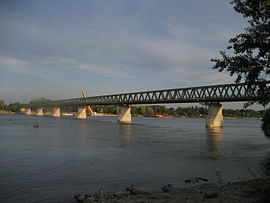 Újpesti vasúti híd, pont ferroviaire sur le Danube à proximité de la gare.