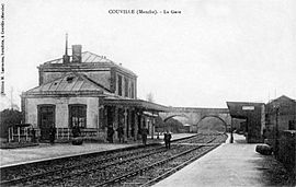 L'intérieur de la gare vers 1900.