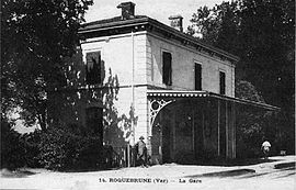 Le bâtiment voyageurs vers 1900.