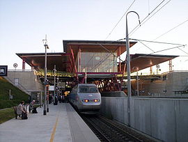 Un TGV en gare de Valence TGV, côté nord (voie3)