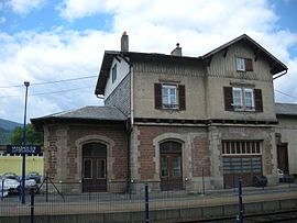 Ancien bâtiment voyageurs inutilisé par la halte SNCF