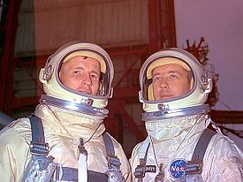 Gemini 4 crew portrait (L-R: White, McDivitt)