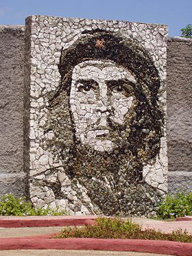 Fresque en pierres du Che