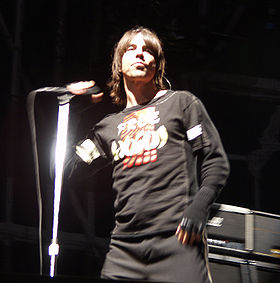 Anthony Kiedis lors d'un concert en 2003