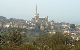 Vue générale d'Autun et de sa cathédrale
