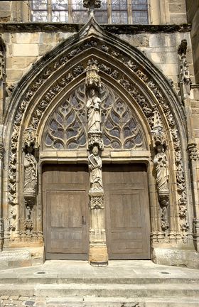 Portail de l'église Saint-Trésain