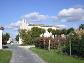 Le village et l'église romane de Boutenac