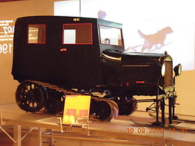 Bombardier 1931 snow vehicle.JPG