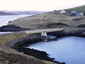 Pont reliant Muckle Roe à Mainland
