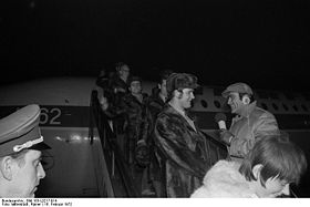 Bundesarchiv Bild 183-L0217-014, Berlin, Rückkehr DDR-Olympiamannschaft.jpg