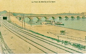 COUDERCHON - Le Pont de Sèvres et la Gare.JPG