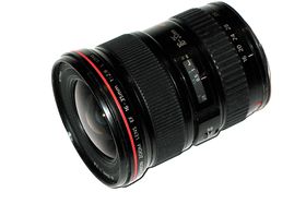 Image illustrative de l'article Canon EF 16-35mm
