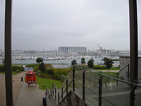 Le port de plaisance Chantereyne et l'Arsenal vus de la Cité de la mer