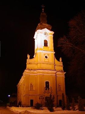 Chtelnica-Kostol Najsvatejsej Trojice.jpg