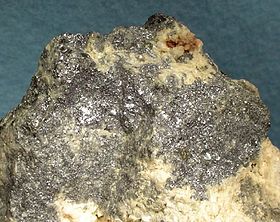 Clausthalite - Greywacke  Allemagne - (6.5 x 4.8 x 3.5 cm)