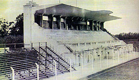 Vue de la tribune officielle dans les années 1940