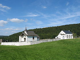 La chapelle et l'école.