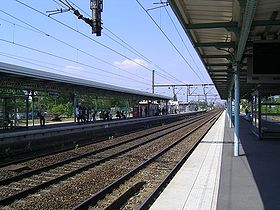 Gare et voie ferrée RER E
