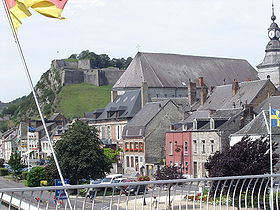L’église Saint-Hilaire et le fort de Charlemont