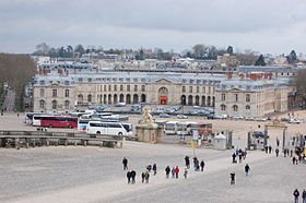 La Grande Écurie du château de Versailles, prise depuis le pavillon Dufour.