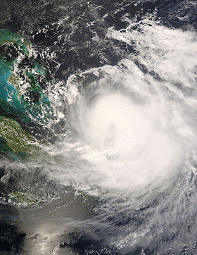 Image satellite d'Hanna passant sur les Bahamas le 1e septembre