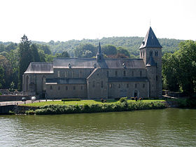 L'église abbatiale Saint-Pierre (XIe siècle)