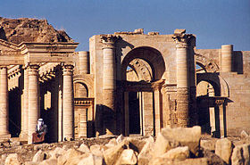 Ruines des temples de l'Enclos du Soleil au centre de Hatra