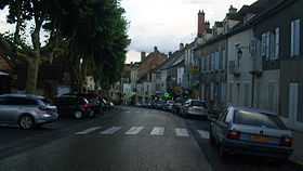 Une des rues principale du centre du village.