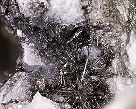 Jamesonite et quartz - Mine Anita - Huaron Pérou - (vue 4 cm)