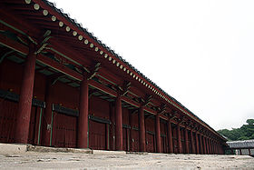Vue du sanctuaire sur sa longueur