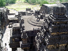 Le temple de Kailasanatha (grotte 16)