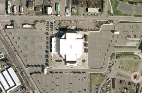 Lawrence Joel Veterans Memorial Coliseum satellite view.png