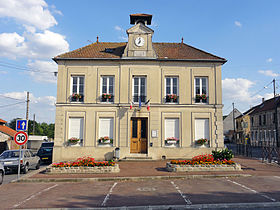 La mairie du Mesnil-Aubry