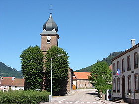 L'église et la mairie-école