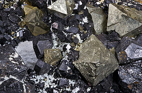 Magnétite et pyrite - Italie