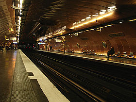 Metro Paris - Ligne 11 - station Arts et Metiers 01.jpg